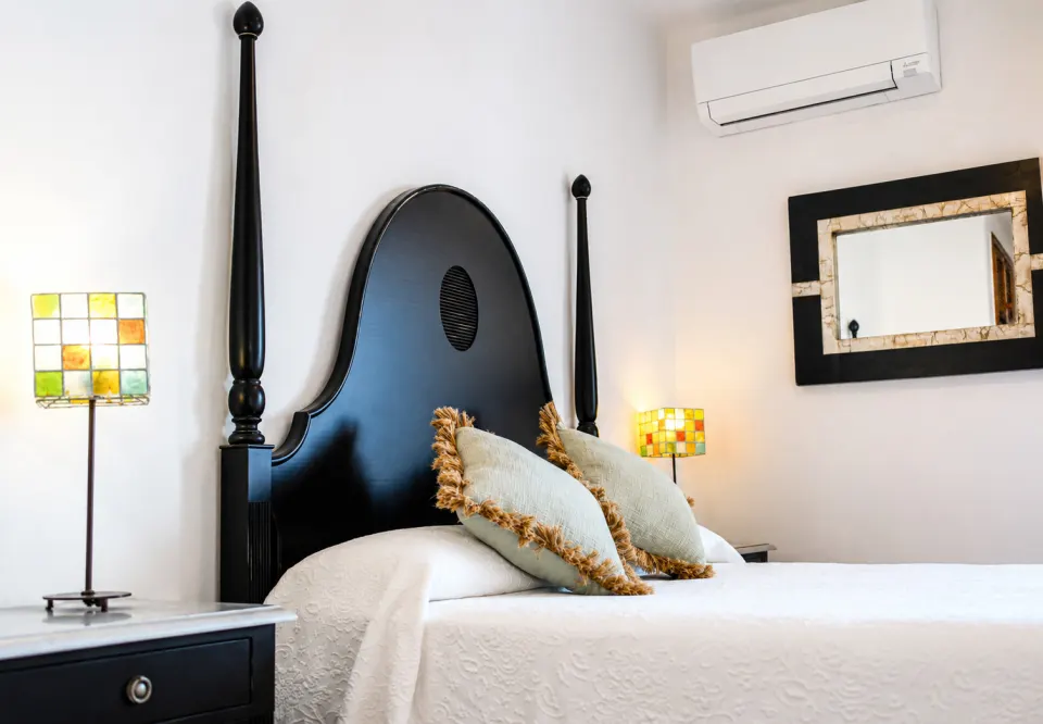 Bedroom 1 with 150 cm bed and air conditioning