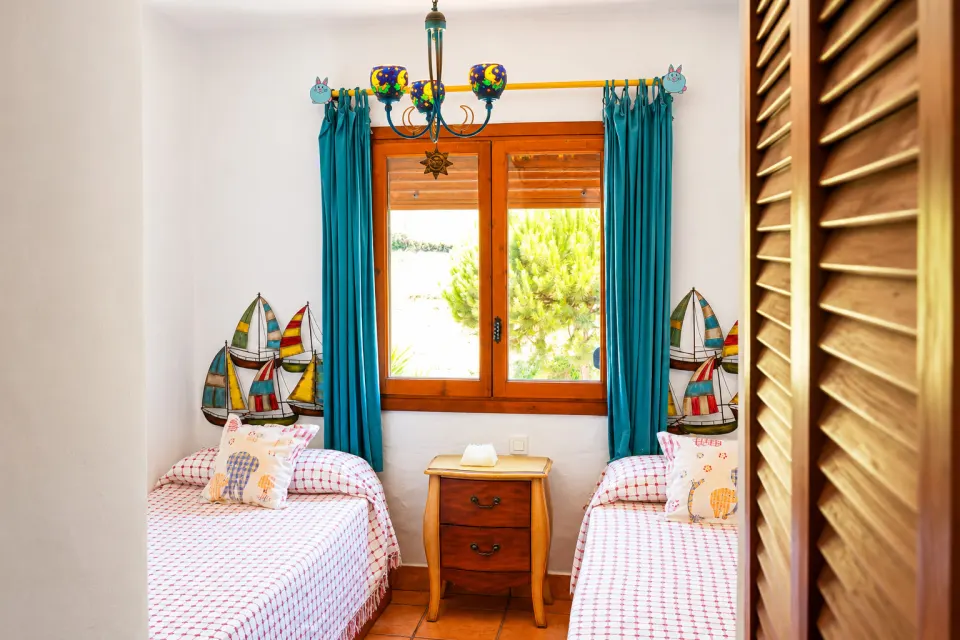 Bedroom 4 for children with two beds