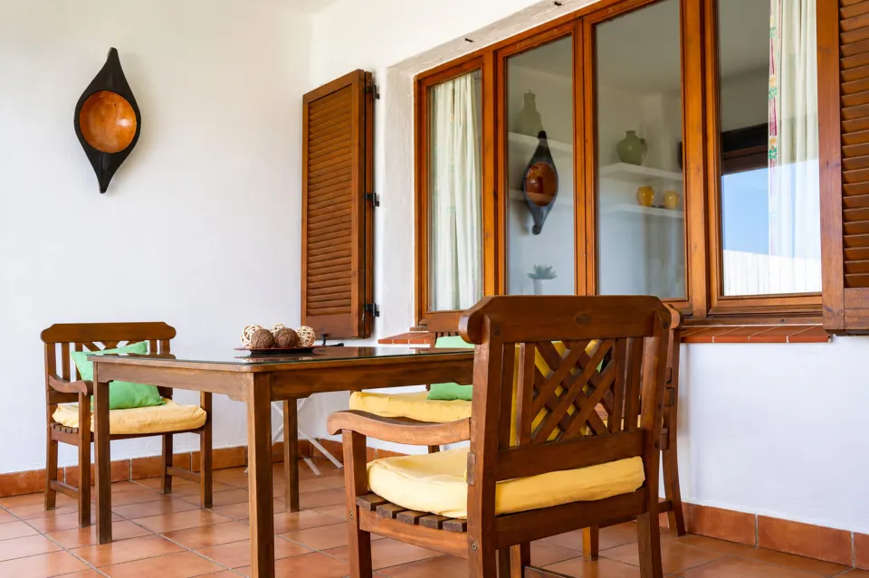 Porch table and chairs